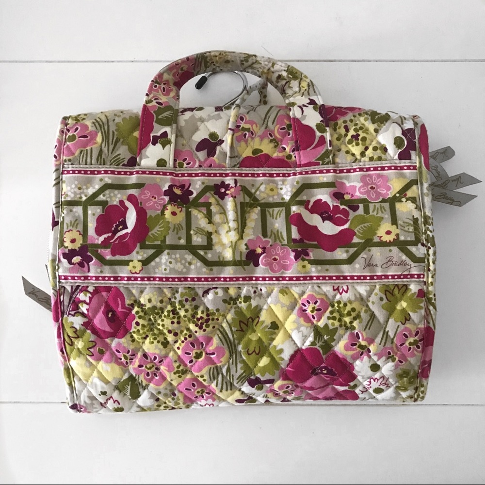 VERA BRADLEY TOILETRY BAG
